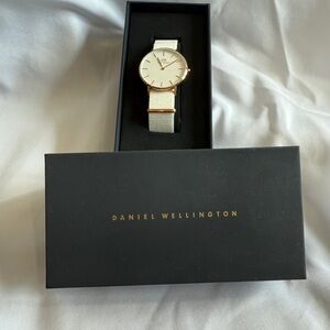 Daniel Wellington Gold and White Women's Watch